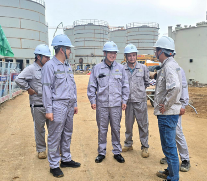 唐文方到公司湖北徽陽(yáng)項(xiàng)目開(kāi)展節(jié)日帶班檢查